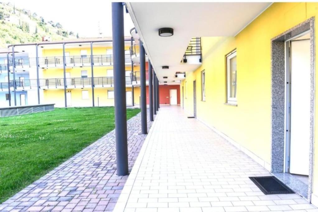 L&G Apartament Torbole Sul Garda Esterno foto